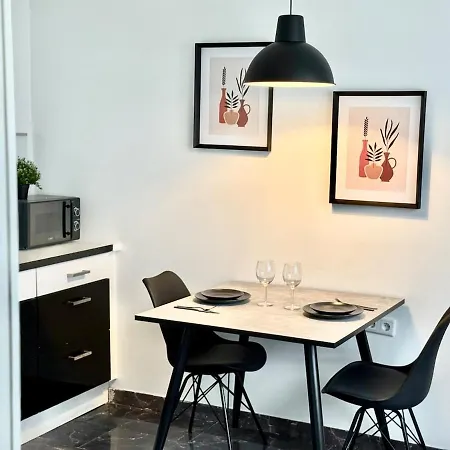 6 Min Zum Hbf - Ideal Fuer Paare, Solo-reisende Oder Business-reisende Apartmán Mönchengladbach