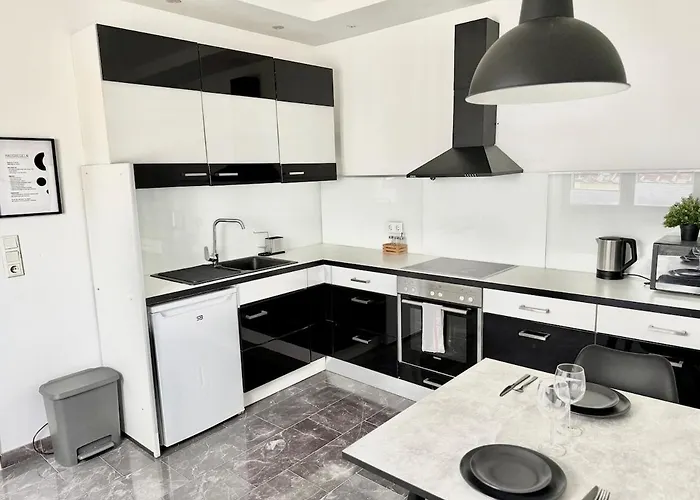 Lejlighed 6 Min Zum Hbf - Ideal Fuer Paare, Solo-reisende Oder Business-reisende *