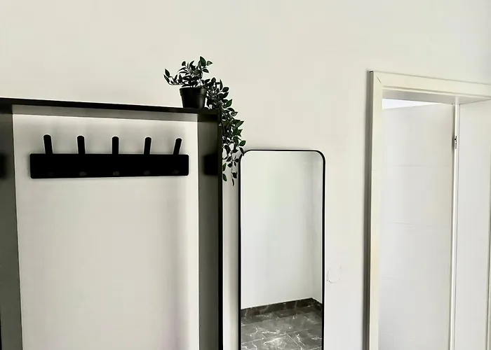 Lejlighed 6 Min Zum Hbf - Ideal Fuer Paare, Solo-reisende Oder Business-reisende Mönchengladbach