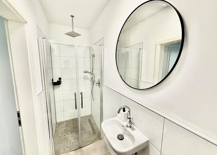 Lejlighed 6 Min Zum Hbf - Ideal Fuer Paare, Solo-reisende Oder Business-reisende *