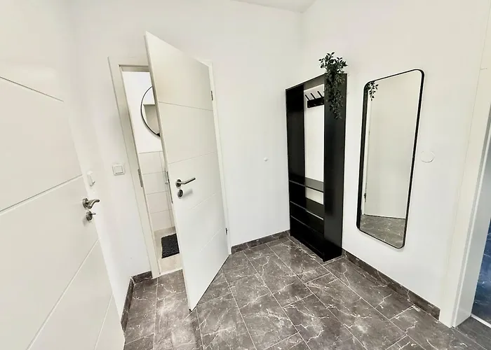 شقة 6 Min Zum Hbf - Ideal Fuer Paare, Solo-reisende Oder Business-reisende بوروسيا مونشنغلادباخ